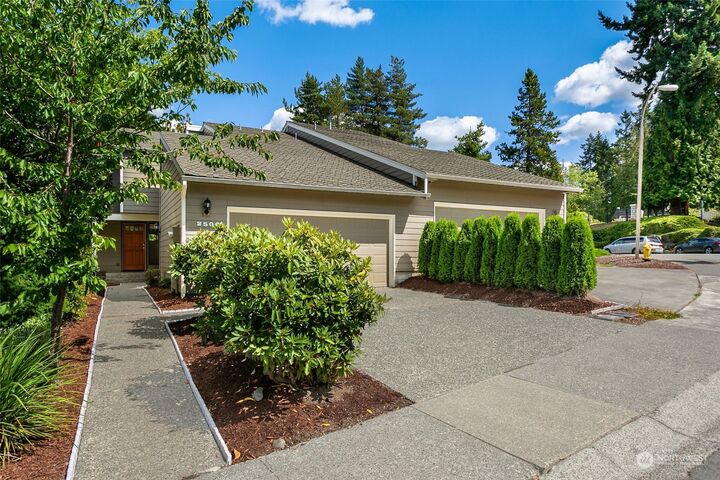 Property Photo:  2506 174th Avenue NE  WA 98052 