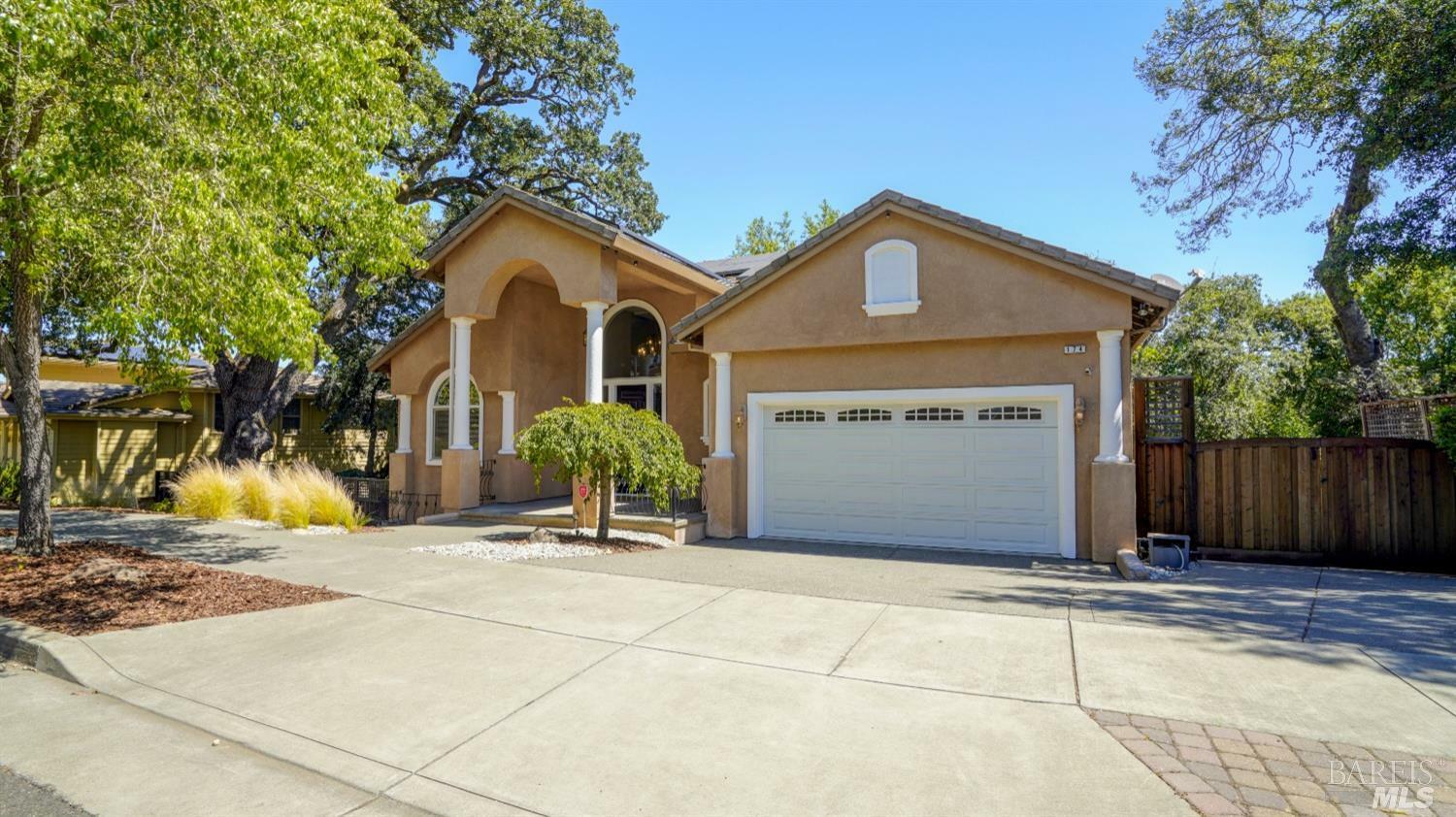 Property Photo: 174 Yulupa Circle CA 95405
