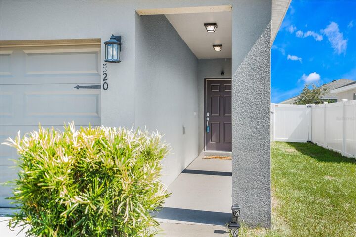 Property Photo:  520 Monticelli Drive  FL 33844 