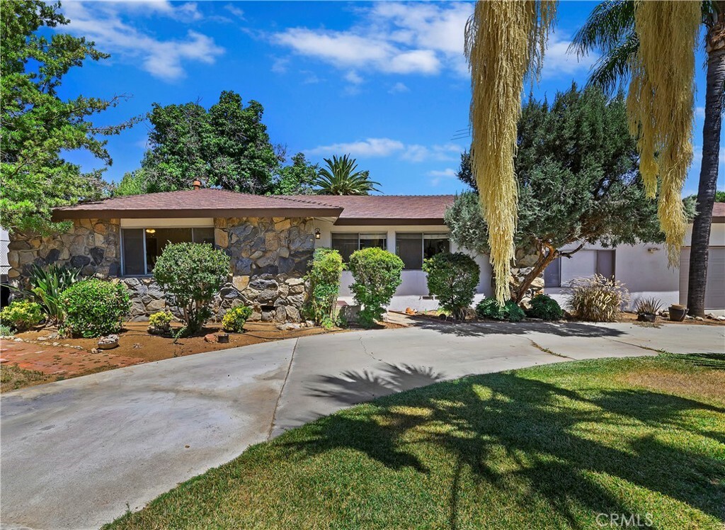 Property Photo:  6100 Moraga Avenue  CA 92509 