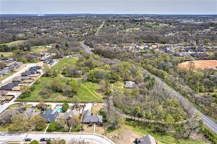 Property Photo:  2904 SW 2nd Street  AR 72712 