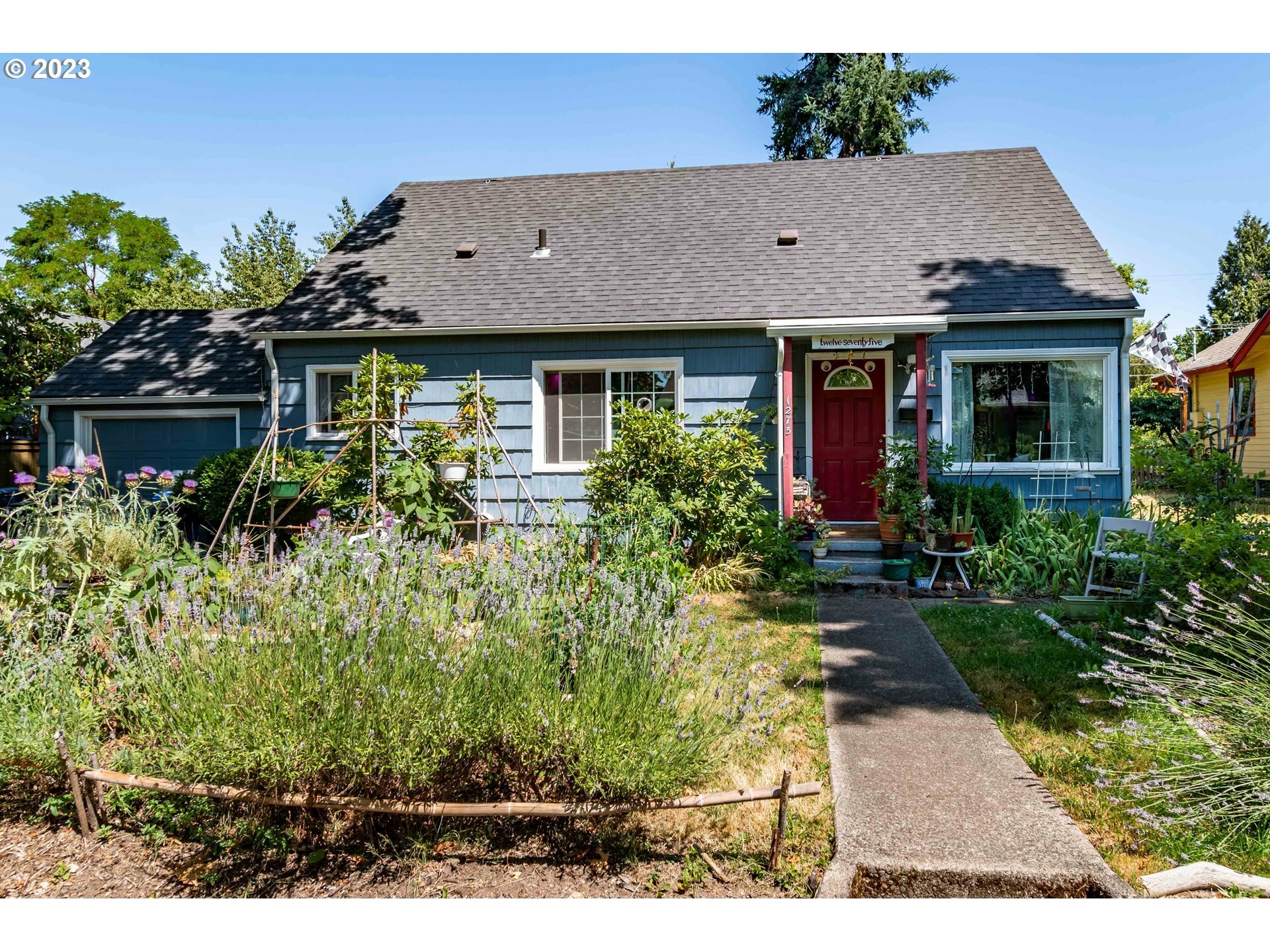 Property Photo: 1275 W 5th Ave OR 97402