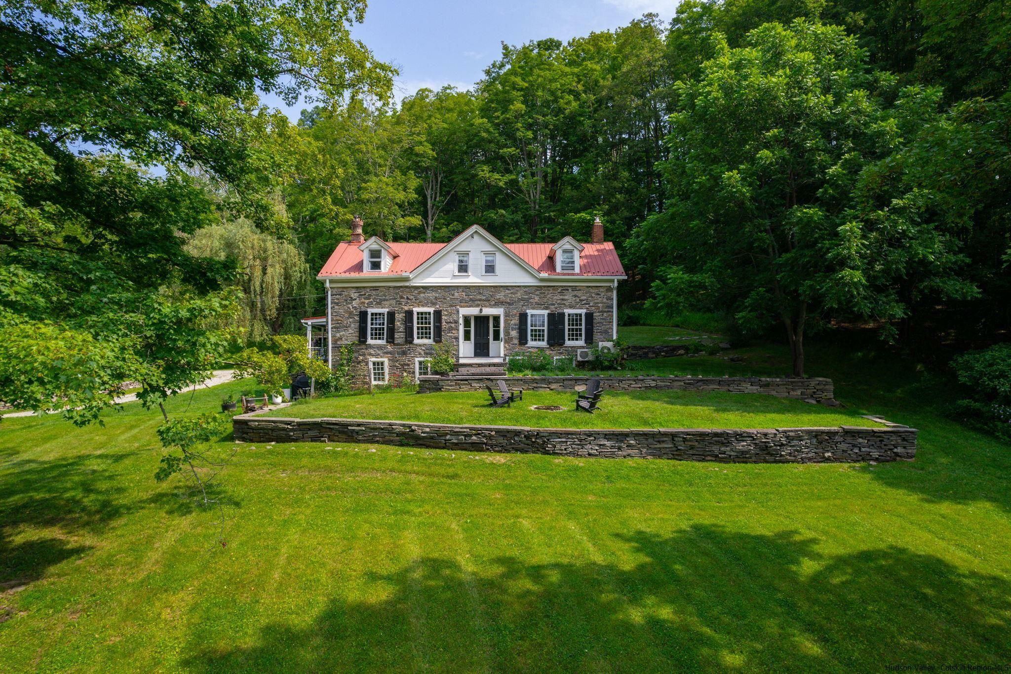 Property Photo:  31 Upper Whitfield  NY 12404 