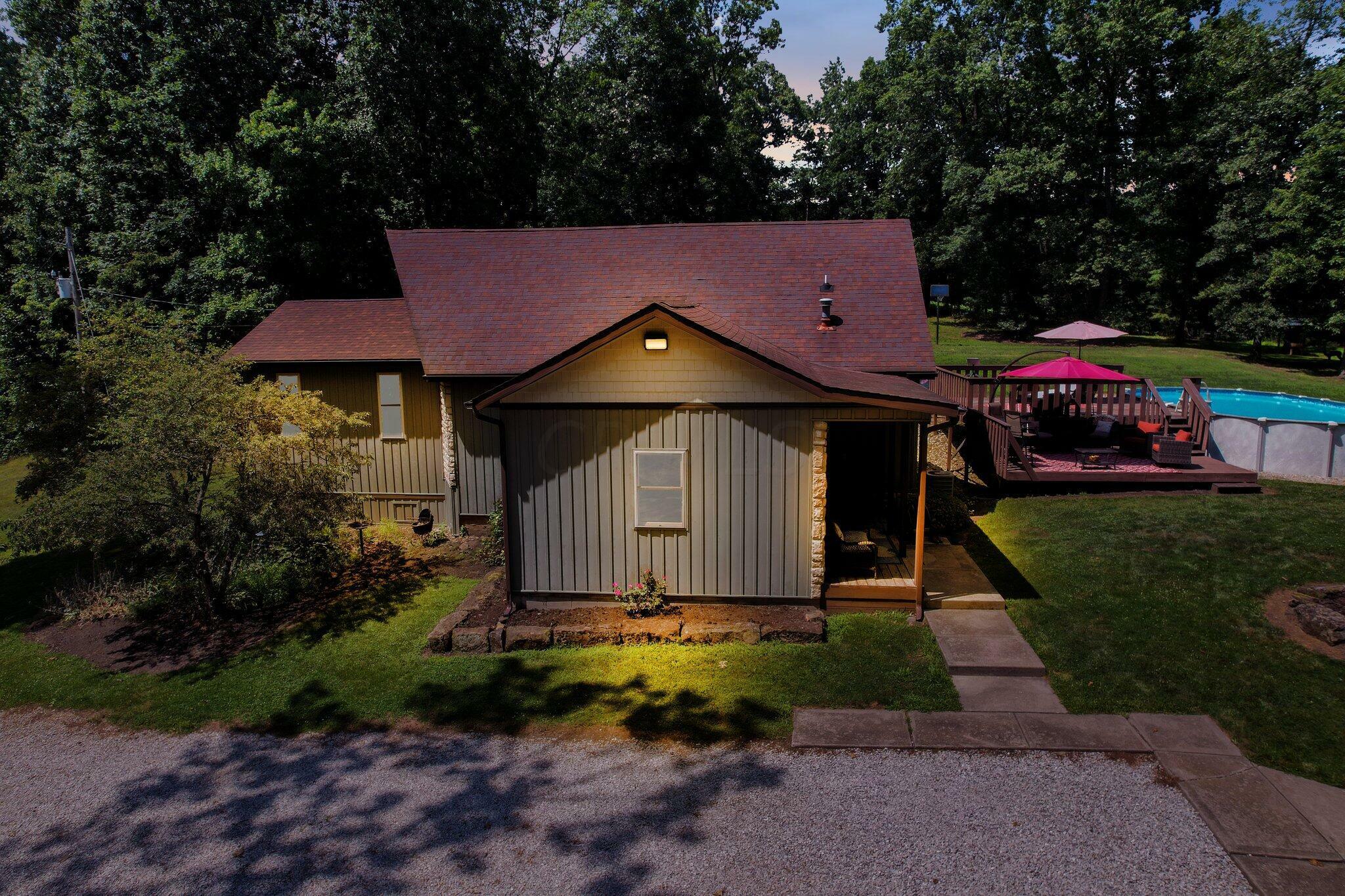 Property Photo:  6070 Smith Chapel Road NE  OH 43055 