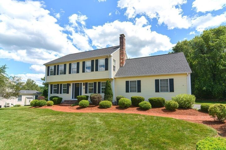 15 Meadowlark Ln  Franklin MA 02038 photo
