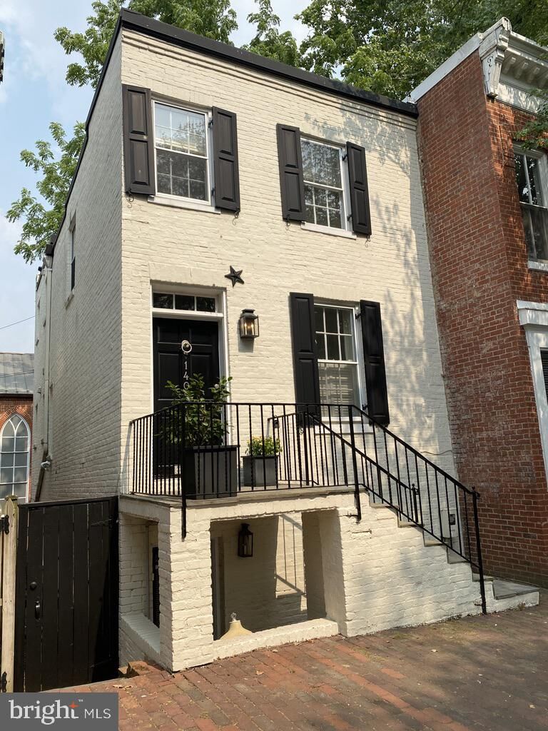 Property Photo:  1405 28th Street NW  DC 20007 