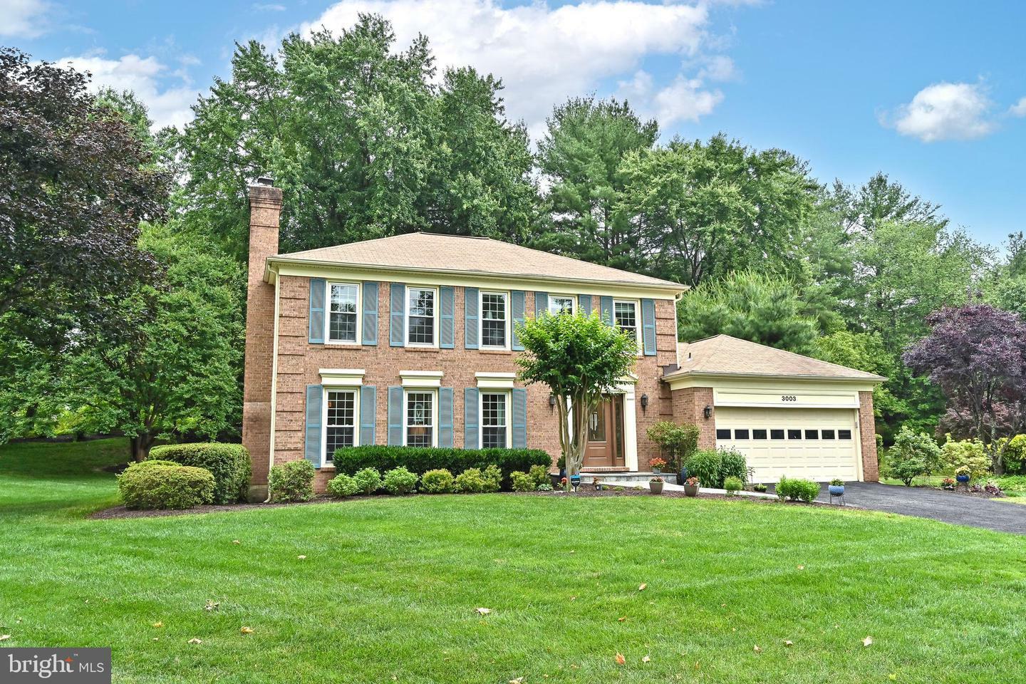 Property Photo:  3003 Heritage Farm Court  VA 20171 