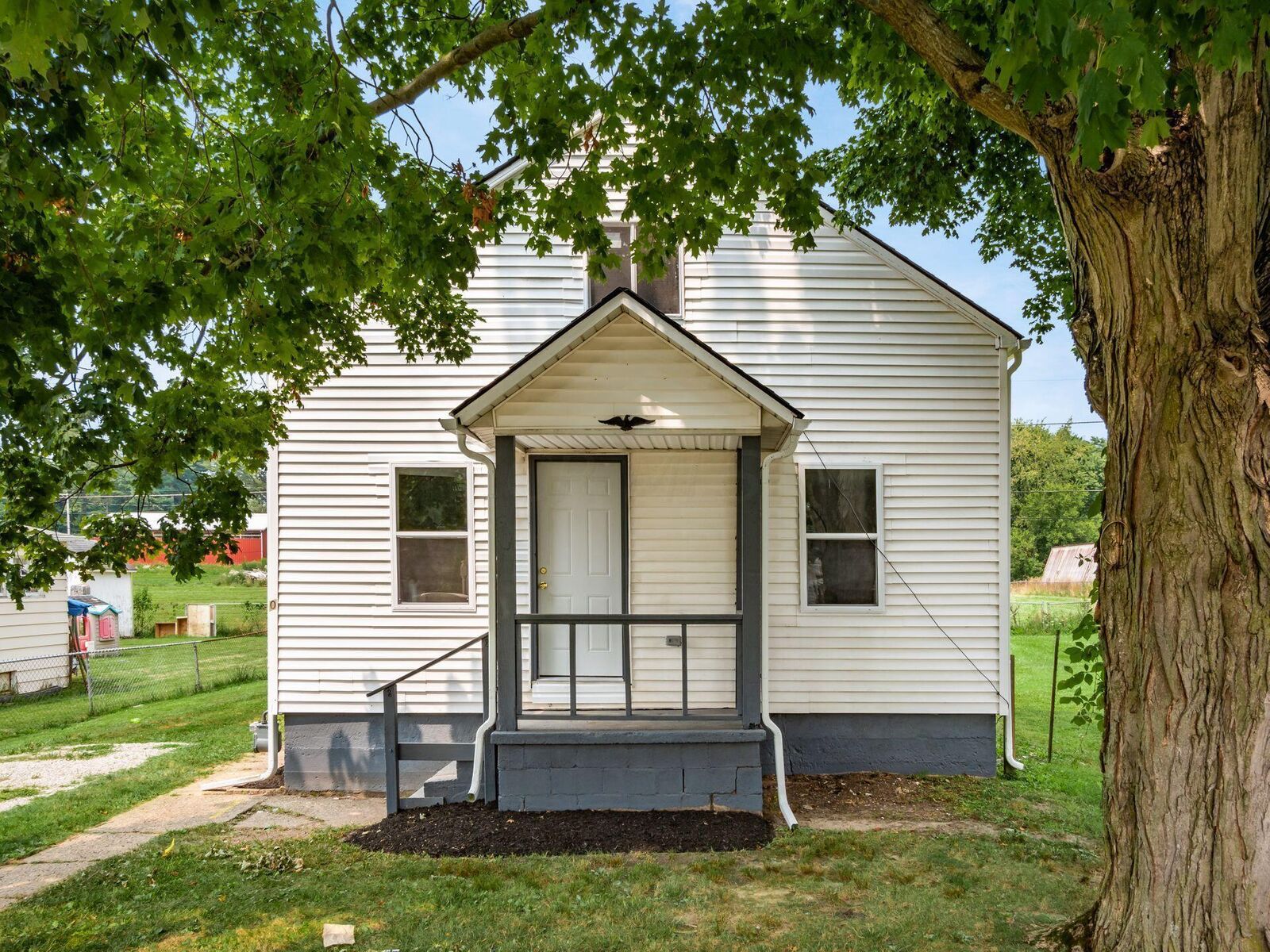 Property Photo: 430 Wellington Avenue OH 43055