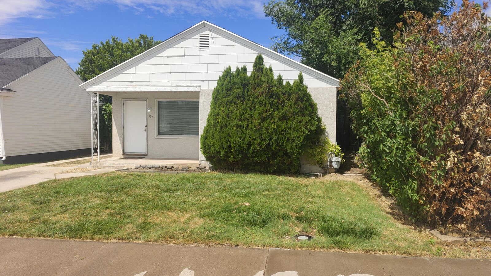 Property Photo:  117 N 100 E St  UT 84751 