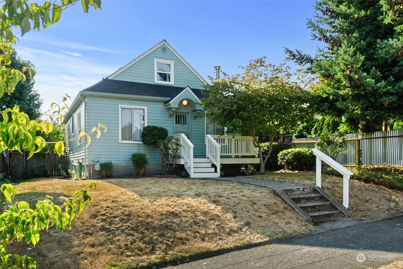 Property Photo: 4021 40th Avenue SW WA 98116