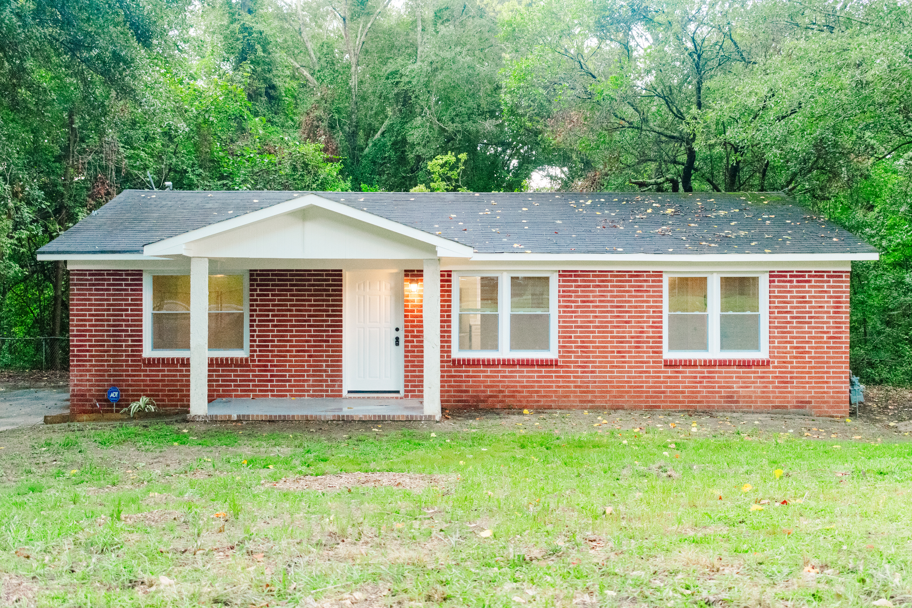 Property Photo:  139 Oakwood Drive  GA 31211 