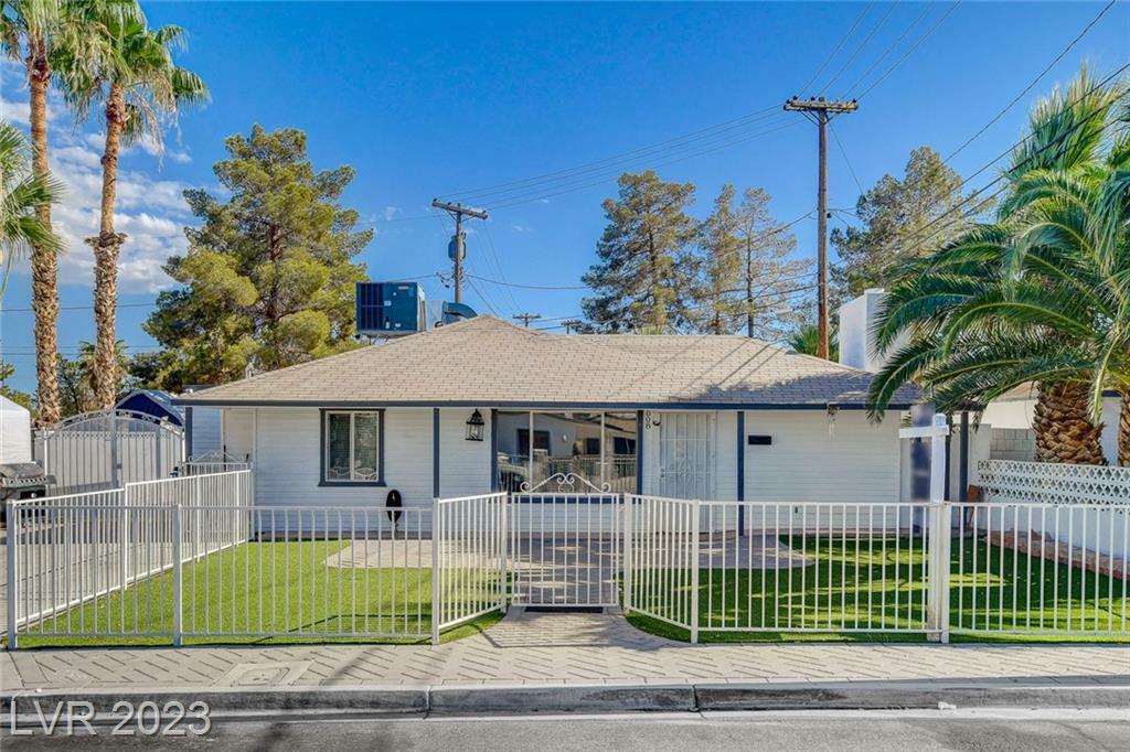 Property Photo:  1008 Yucca Avenue  NV 89104 