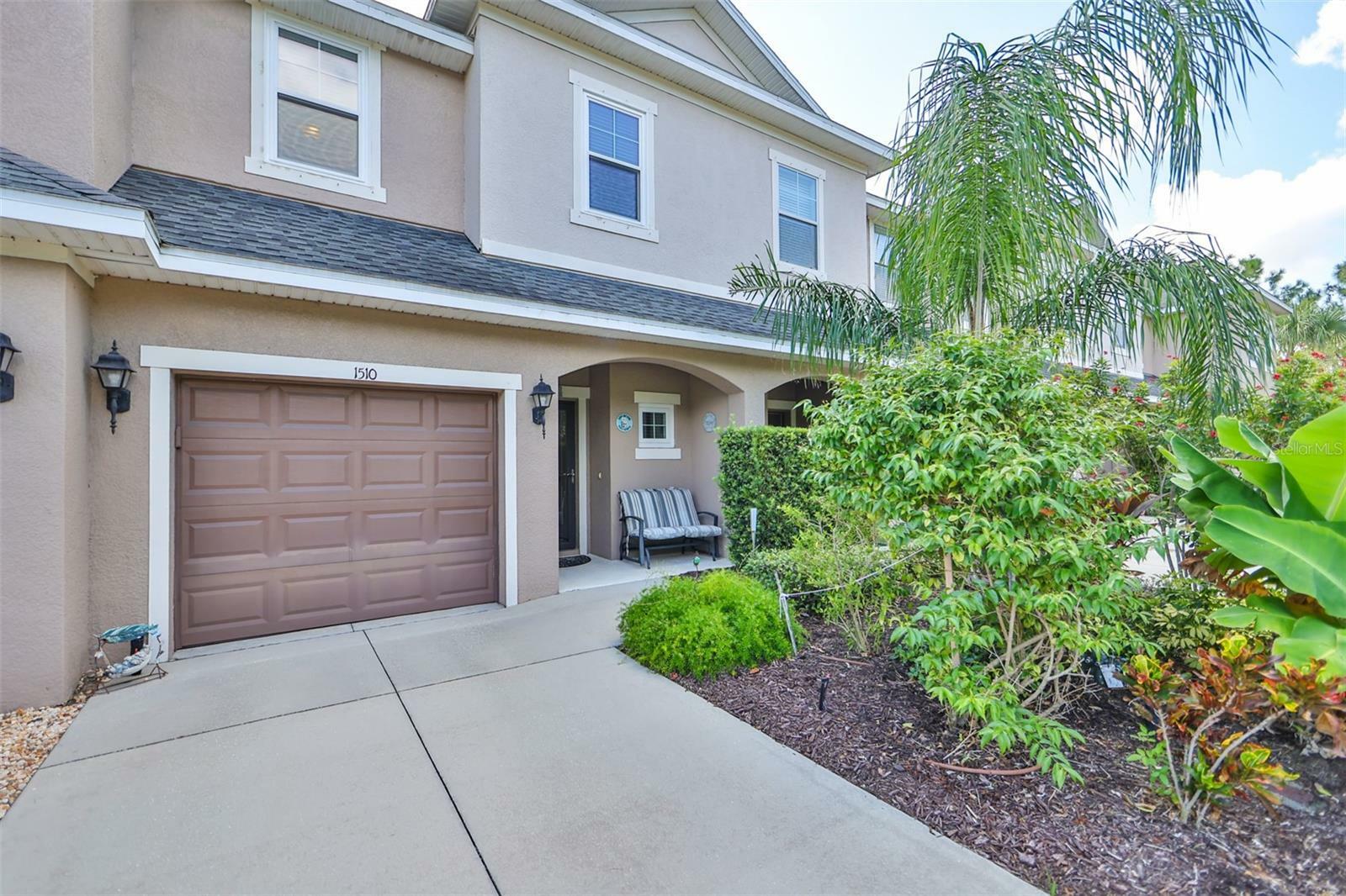 Property Photo:  1510 Grantham Drive  FL 34234 