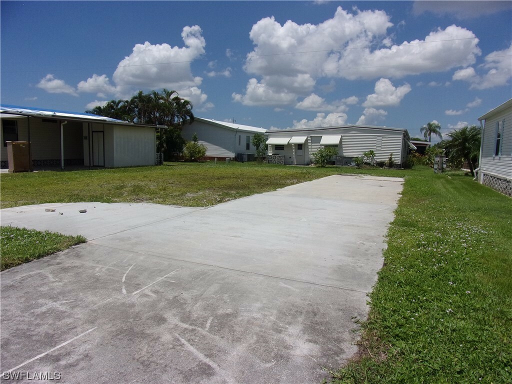 Property Photo:  14731 Patrick Henry Road  FL 33917 