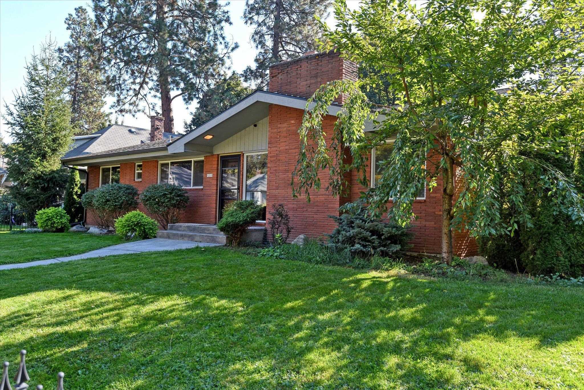 Property Photo: 1210 E 17th Ave WA 99203