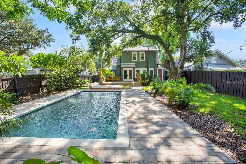 Property Photo: 2420 S Fern Creek Avenue FL 32806