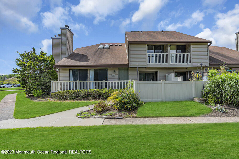 Property Photo:  79 Cotswold Circle  NJ 07712 