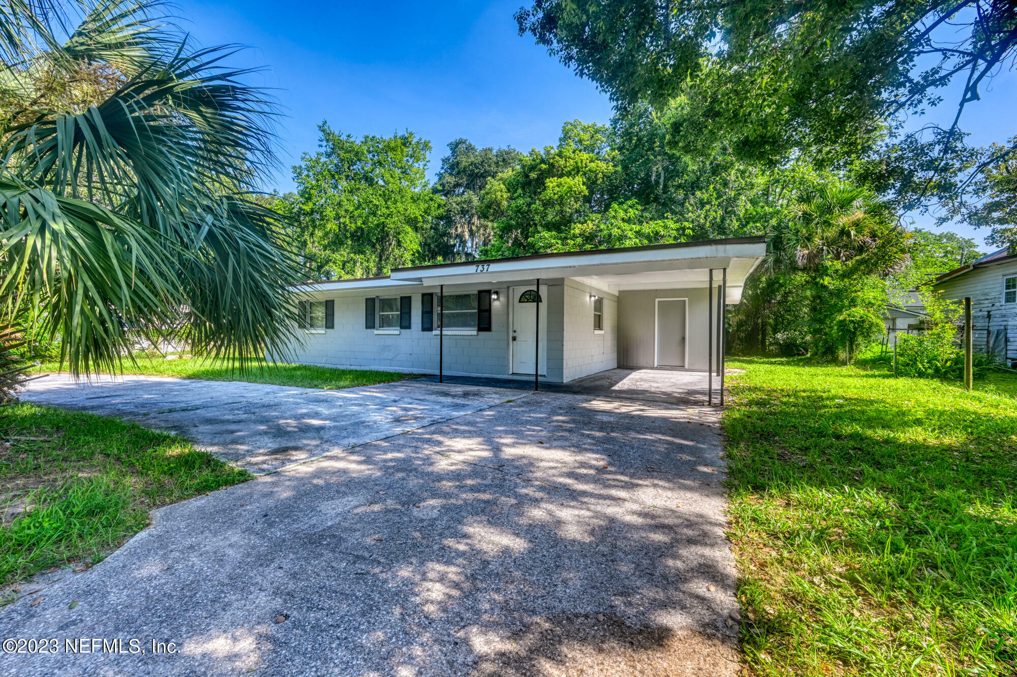 Property Photo:  737 E 59th Street  FL 32208 