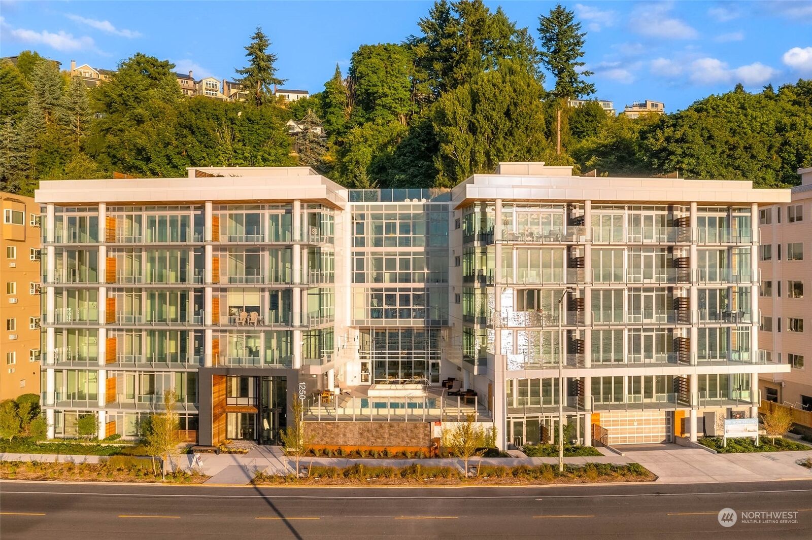 Home for sale in Seattle 1250 Alki Avenue SW 3B, Seattle, WA 98116