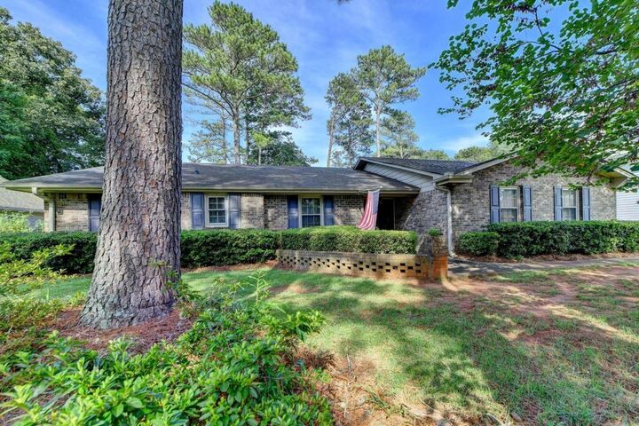332 Regal Drive  Lawrenceville GA 30046 photo
