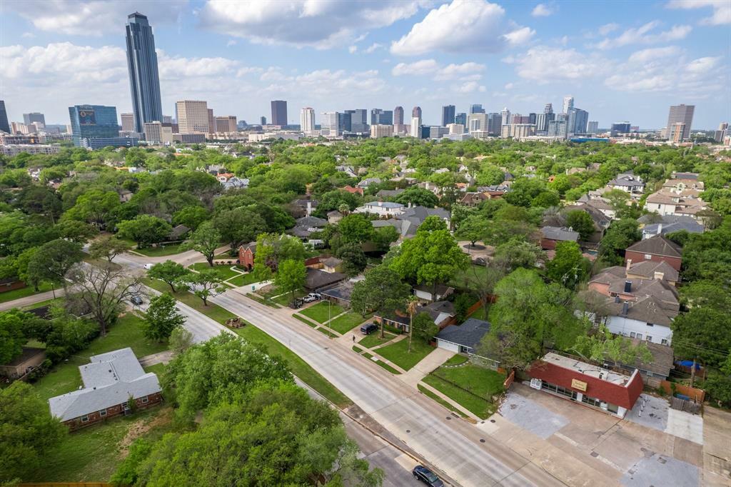 Property Photo: 4502 Richmond Avenue TX 77027