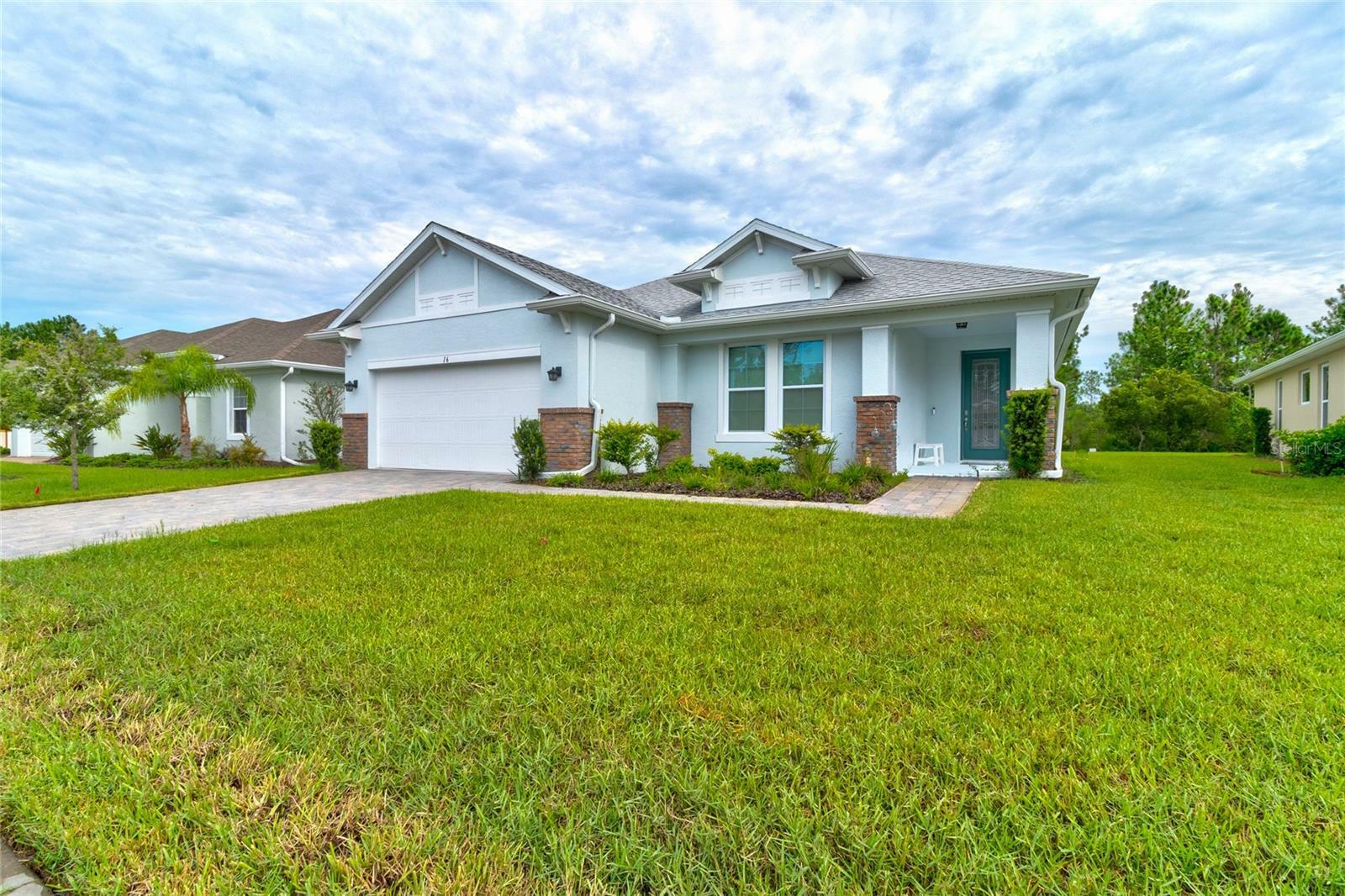 Property Photo:  16 Huntington Place  FL 32174 