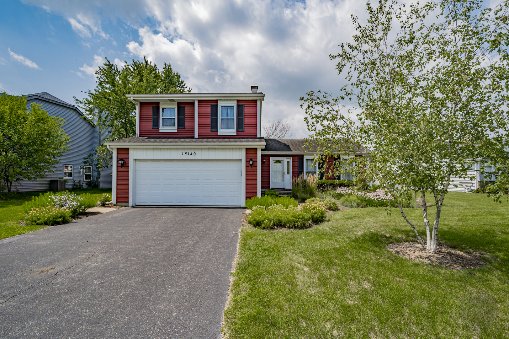 Property Photo:  1N140 Timber Ridge Drive  IL 60190 