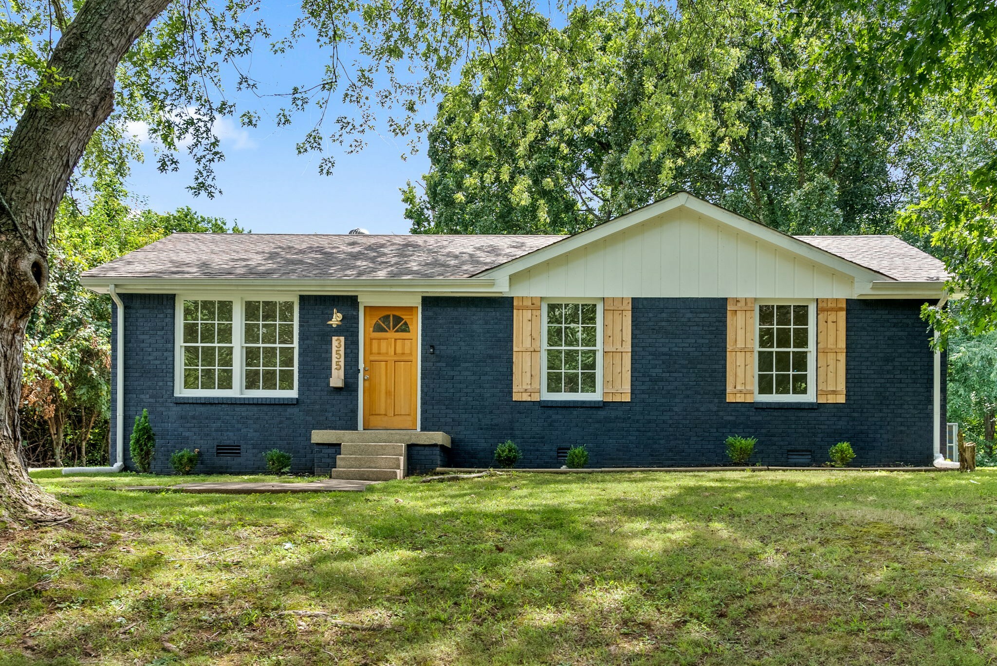 Property Photo:  355 Welchwood Dr  TN 37040 