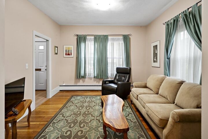 Property Photo: 14 Hills Ct MA 02148
