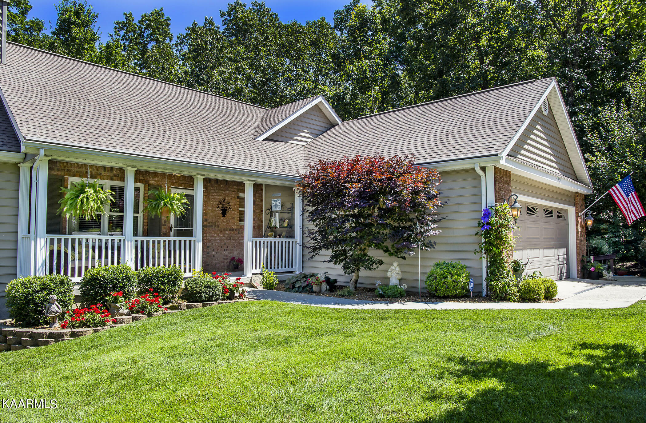 Property Photo: 182 Canterbury Drive TN 38558