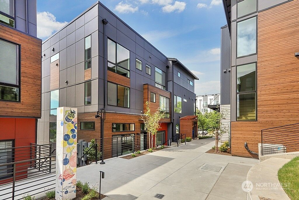 Property Photo:  2018 24th Avenue S  WA 98144 