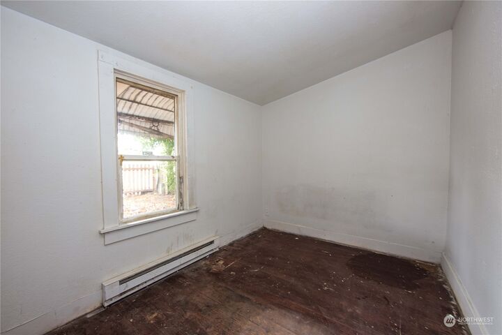 Property Photo: 9 N Douglas Street WA 98841