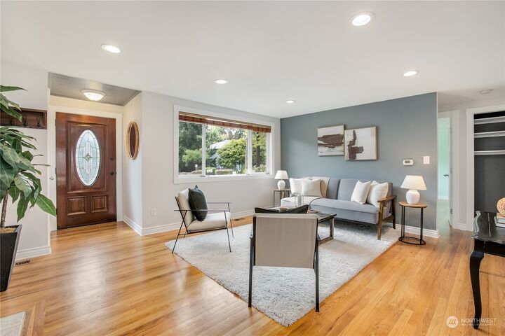 Property Photo: 16038 16th Avenue SW WA 98166