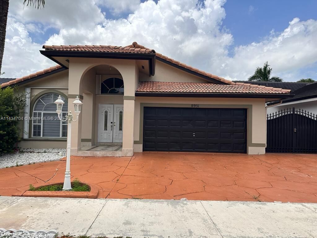 Property Photo: 8951 NW 150th Ter FL 33018