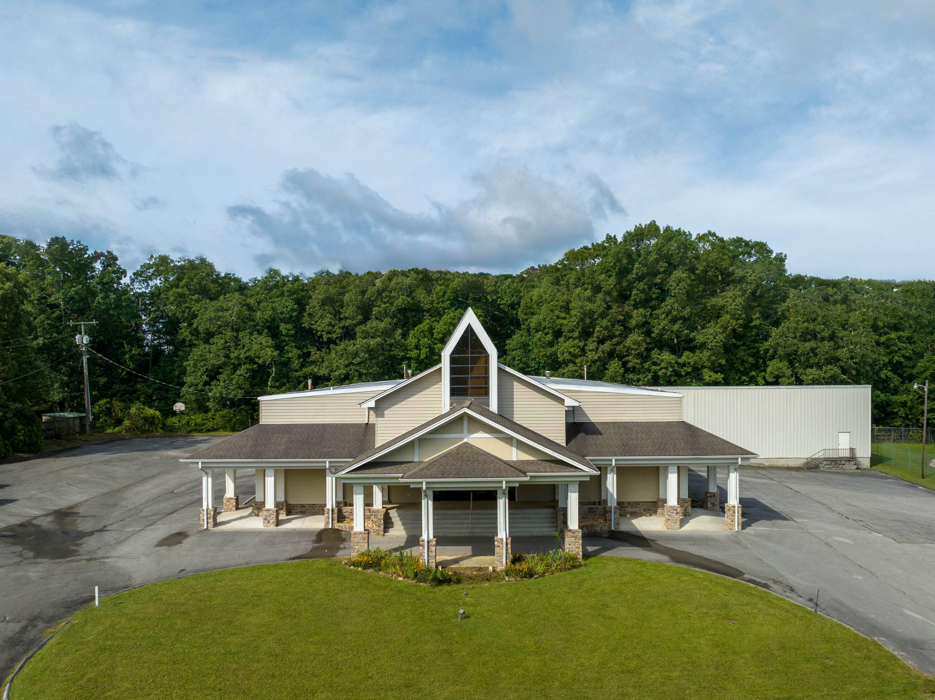 Property Photo:  2809 Taft Highway  TN 37377 