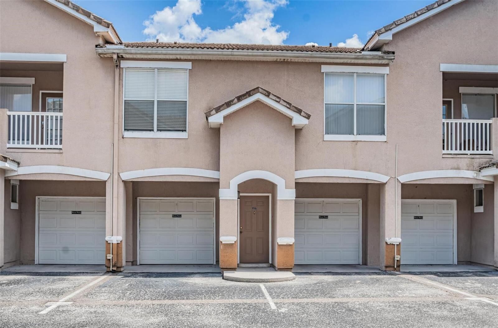 Property Photo: 10537 Villa View Circle FL 33647