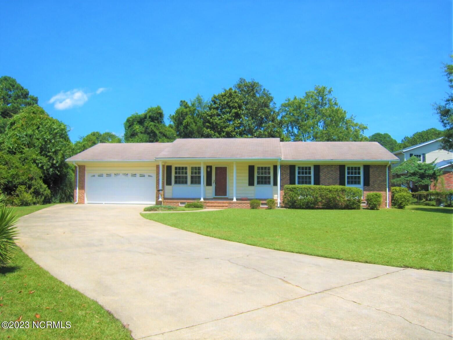 Property Photo:  405 Thomas Drive  NC 28546 