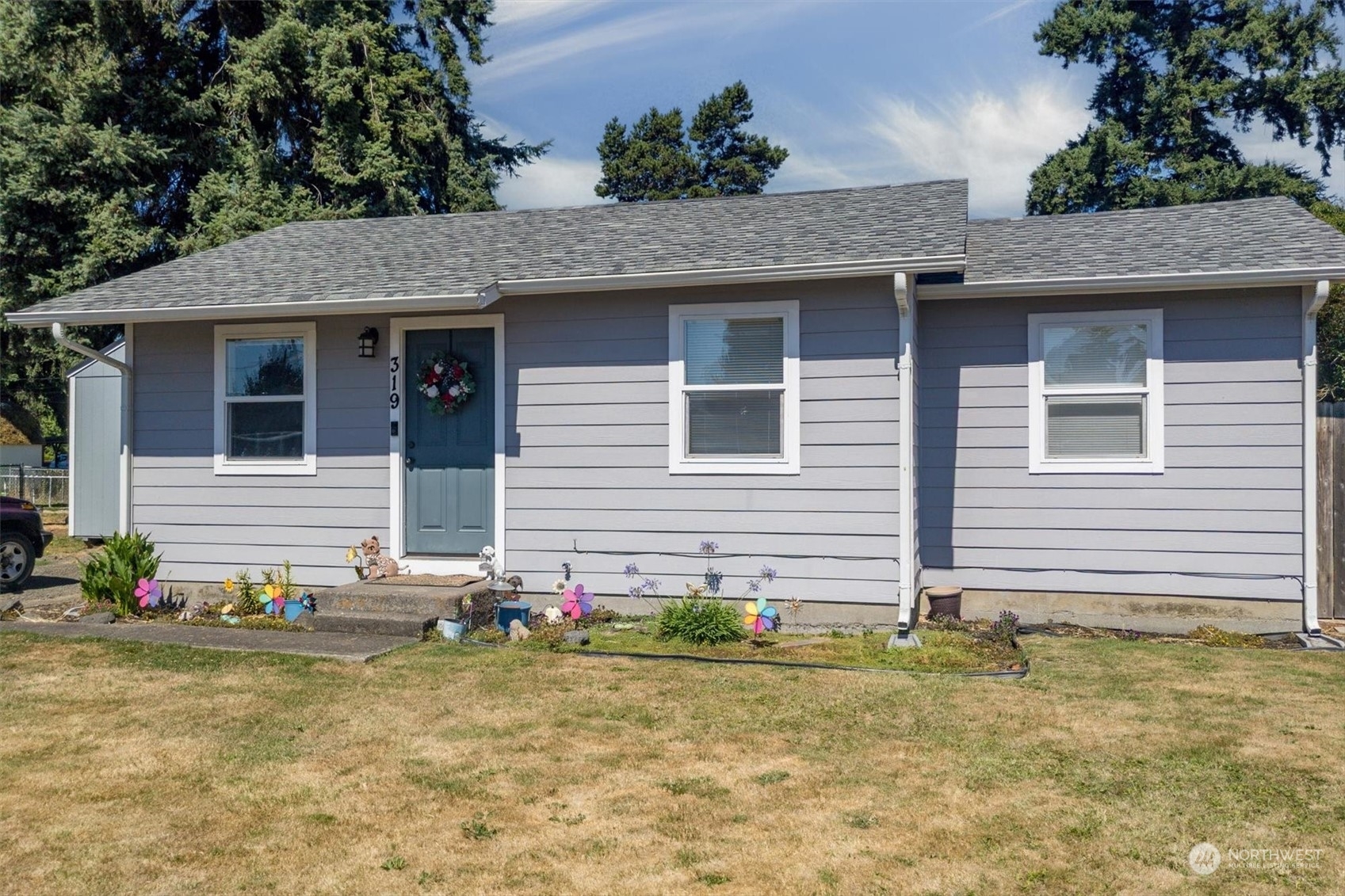 Property Photo:  319 Cypress Street  WA 98632 