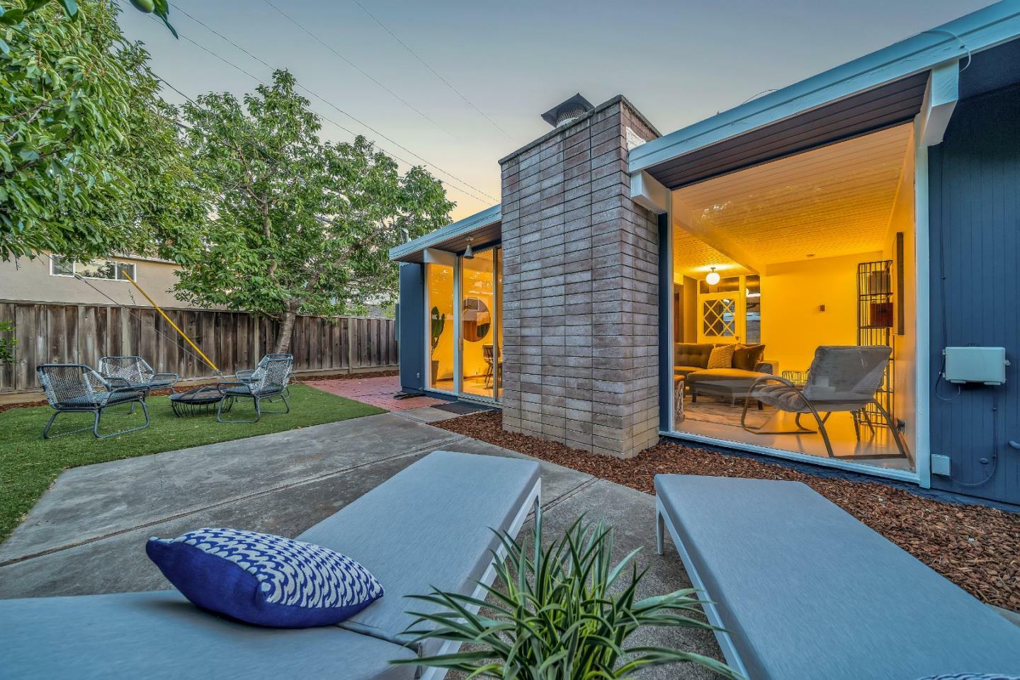 Property Photo: 2564 Dumbarton Avenue CA 95124