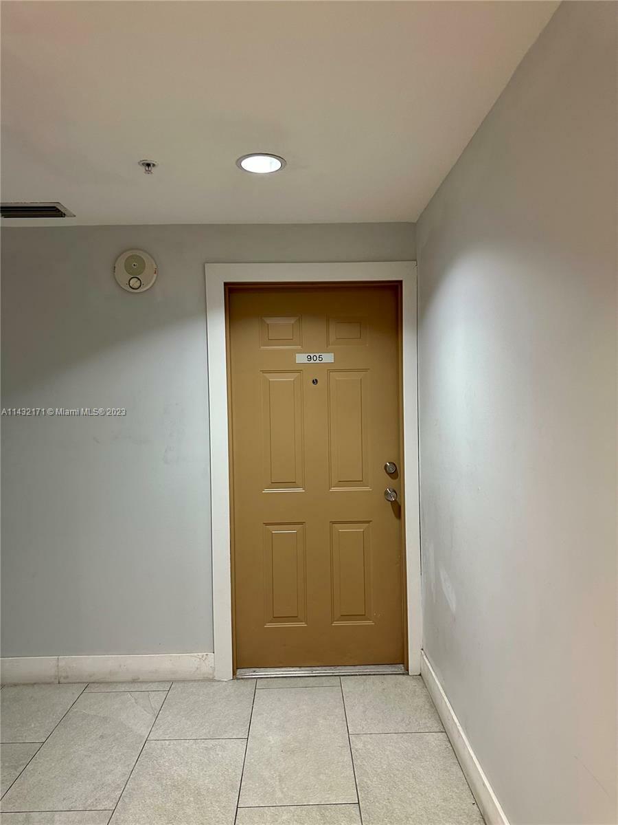 Property Photo:  3410 Coral Way 905  FL 33145 