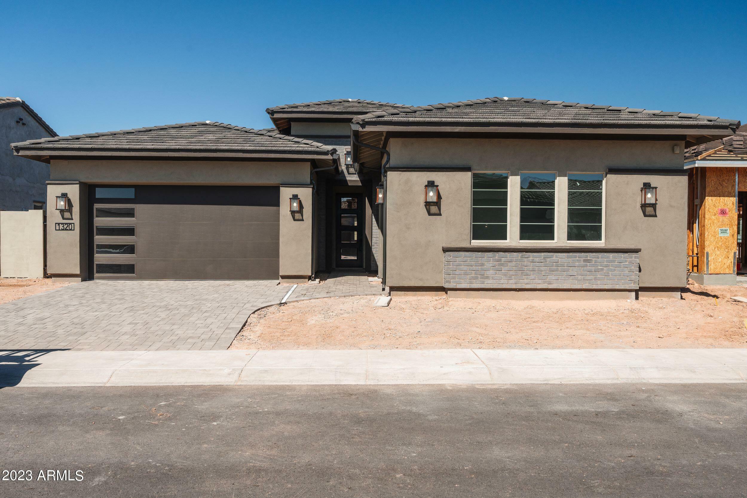 Property Photo:  1320 E Beechnut Place  AZ 85249 