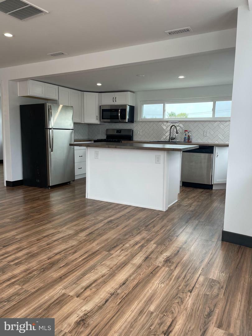 Property Photo: 340 S Broadway NJ 08030