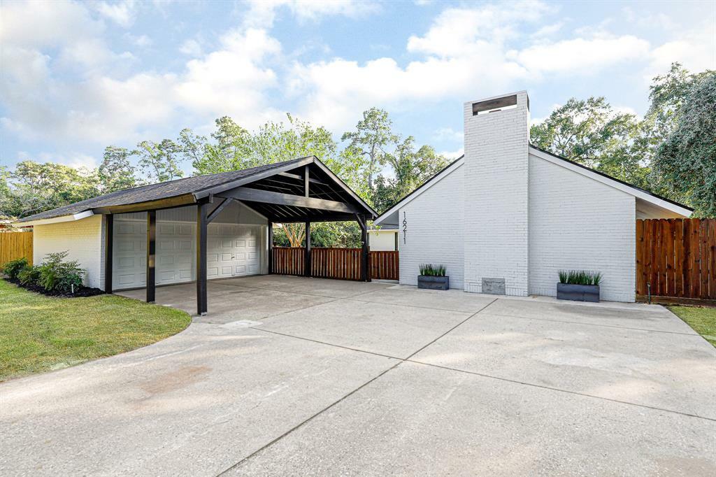 Property Photo:  16211 Creeksouth Road  TX 77068 