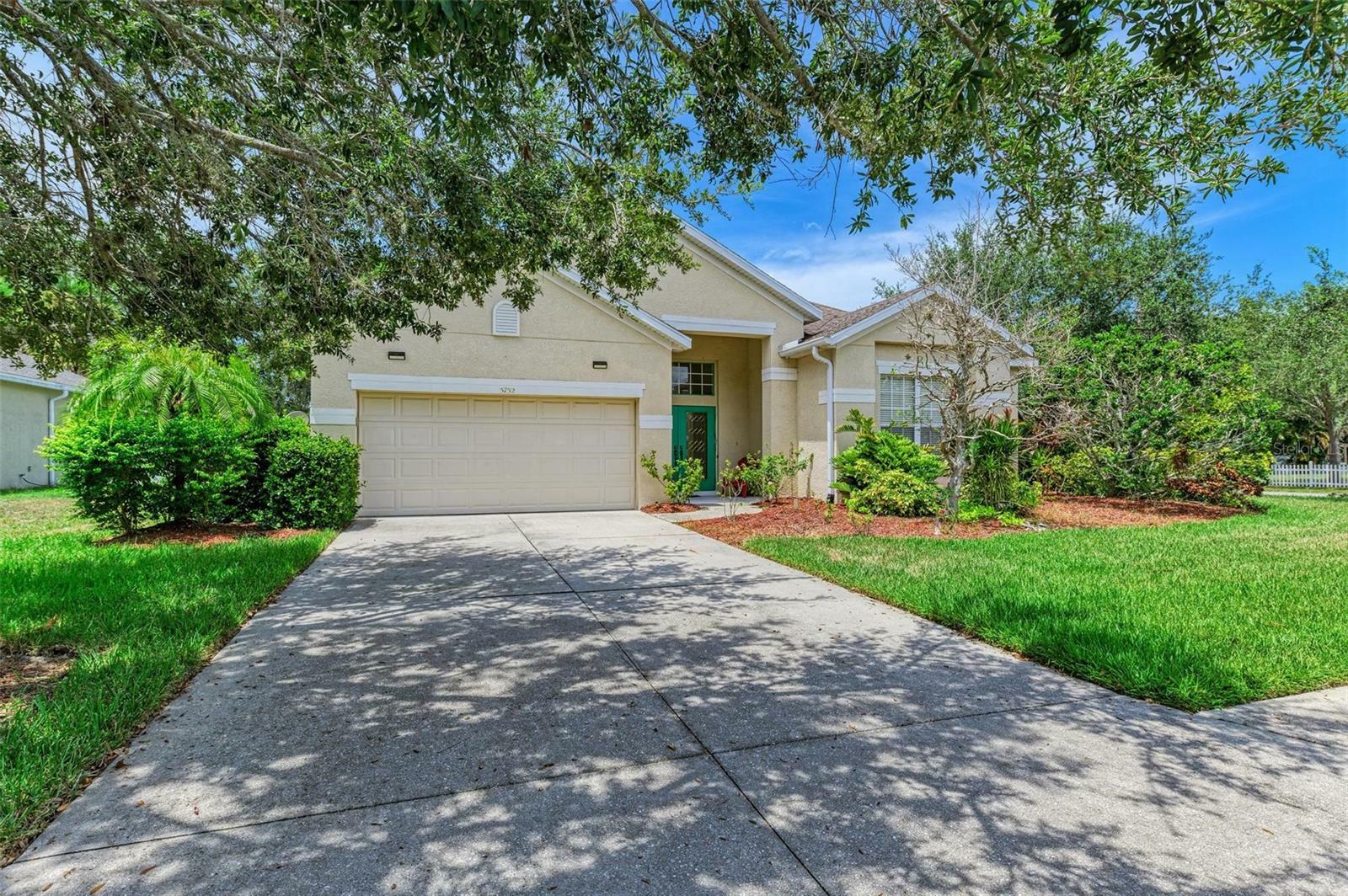 Property Photo: 5752 43rd Court E FL 34203