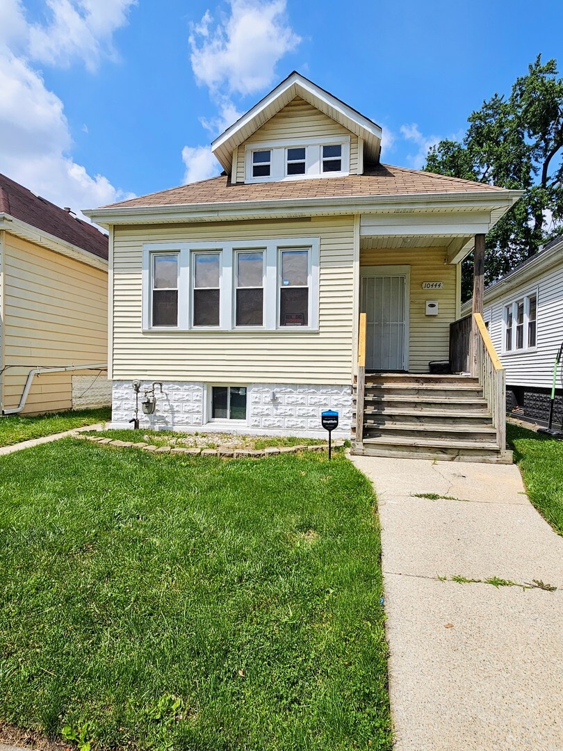 Property Photo: 10444 S Eggleston Avenue IL 60628