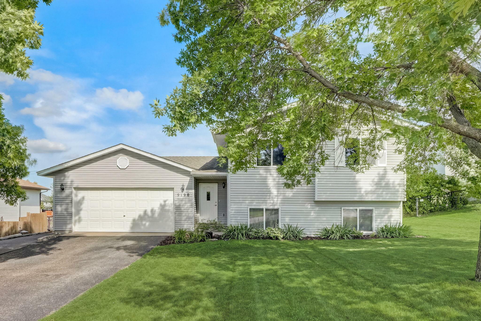 Property Photo: 9190 Oriole Lane MN 55362