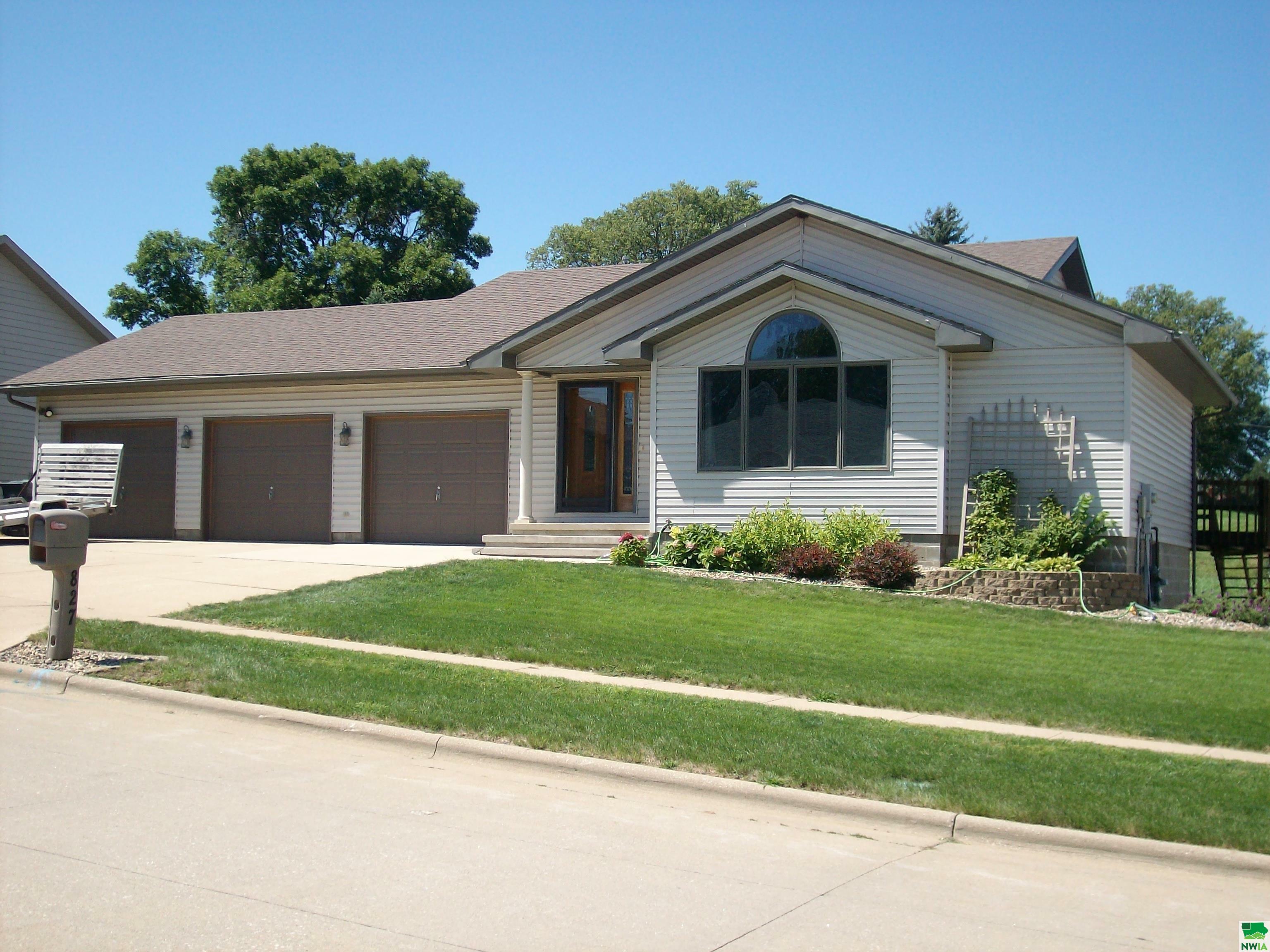 827 Ann Ave  Lemars IA 51031 photo