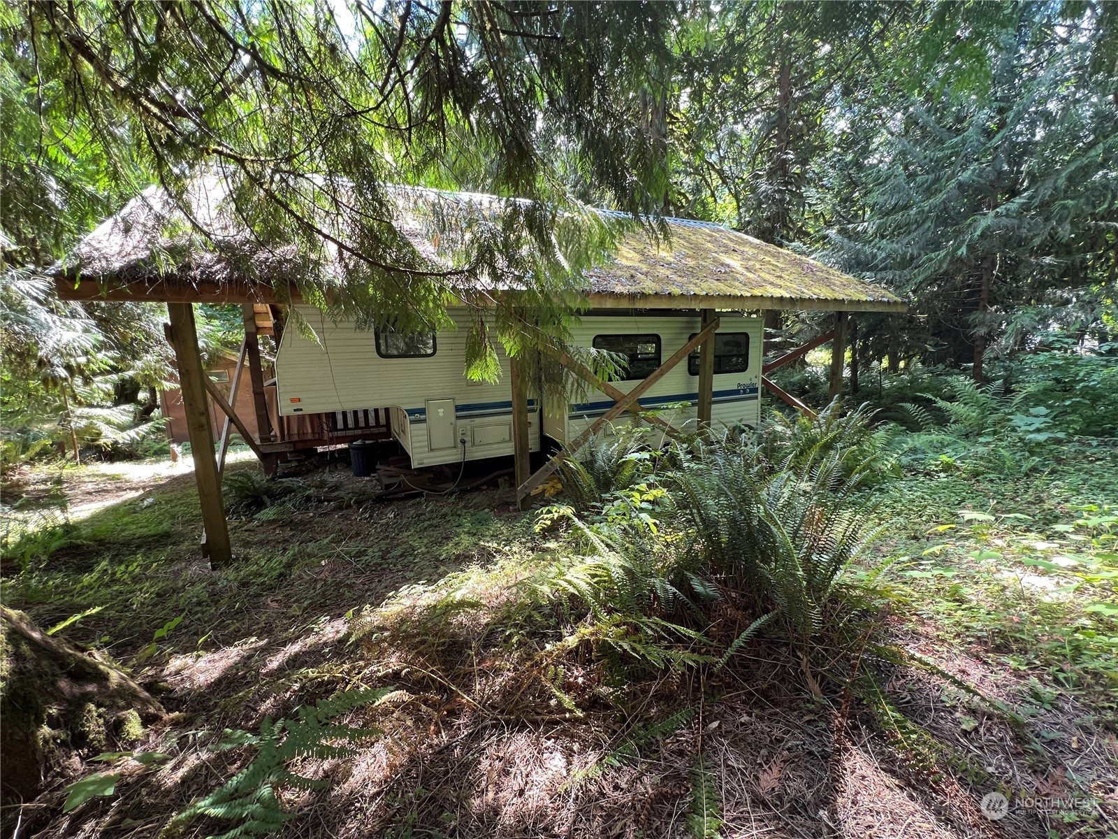 Property Photo:  64237 E Cascade Drive  WA 98267 