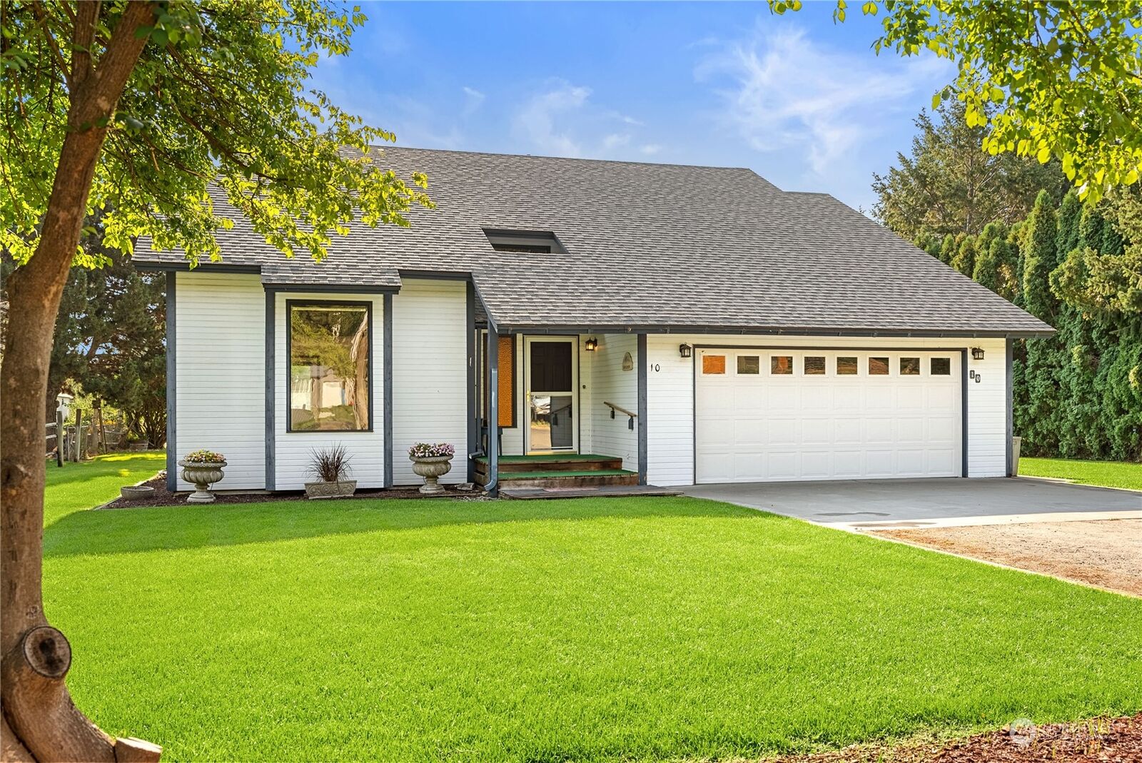 Property Photo: 10 Pogue Road WA 98840