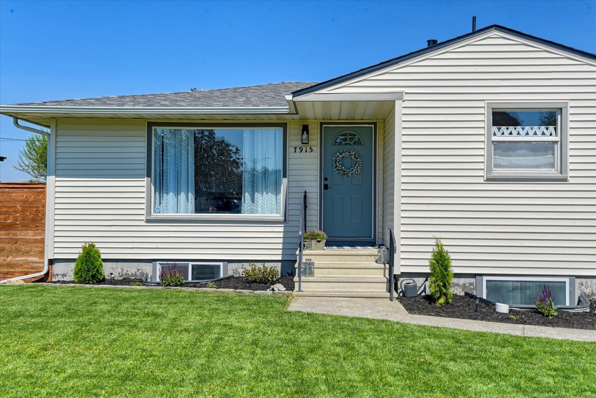 7915 E Cataldo Ave  Spokane Valley WA 99212 photo